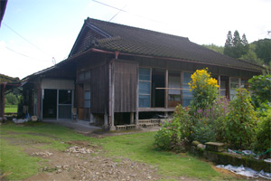 離れ